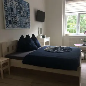 Nad Imperialem Apartment